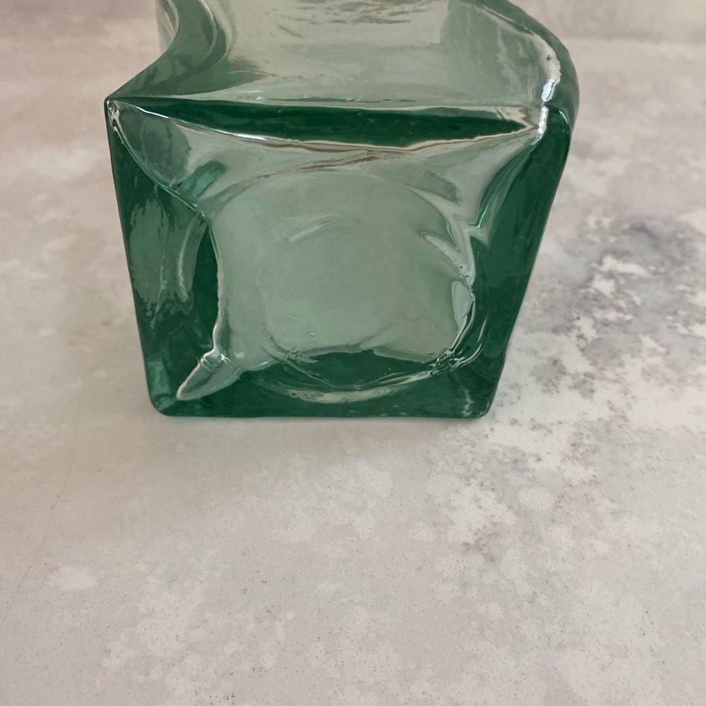 Wavy interlocking glass bottles - Picture 4 of 8